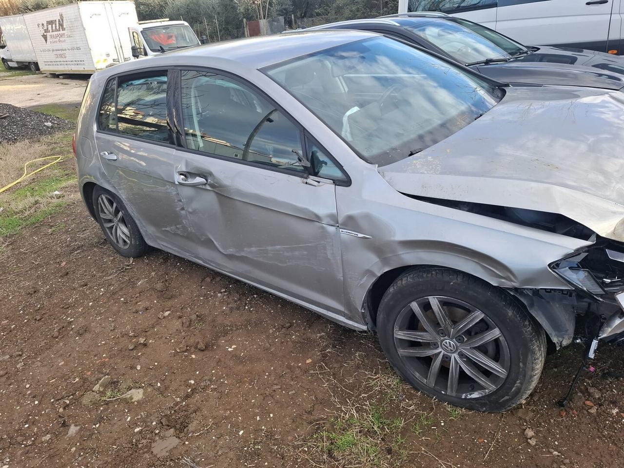 VW GOLF 7 2020 EXECUTIVE SINISTRATO