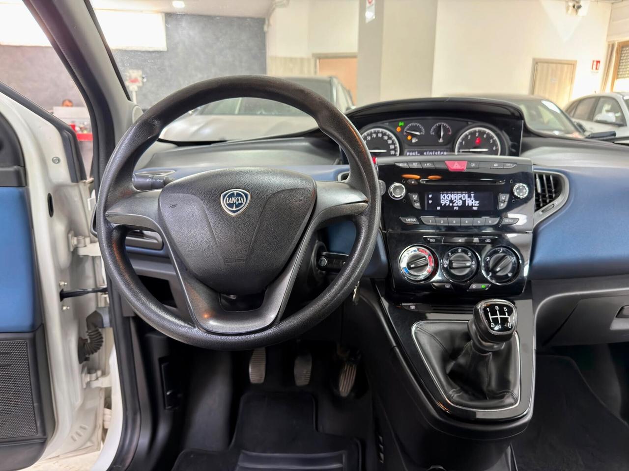 Lancia Ypsilon 1.2 69cv GPL Silver 2016