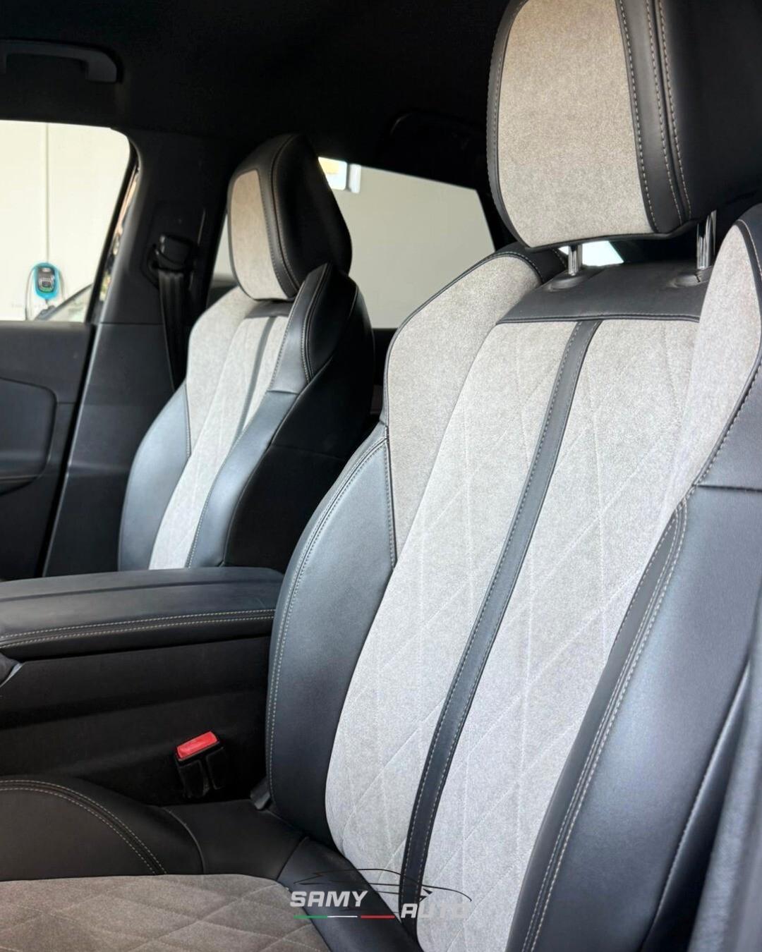 Peugeot 3008 Hybrid4 300 e-EAT8 GT