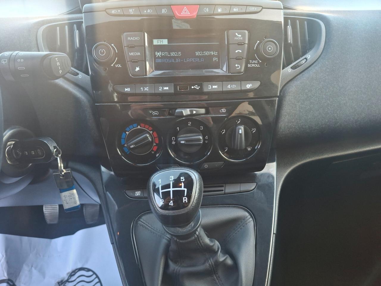 Lancia Ypsilon 1.2 69 CV 5 porte GPL Ecochic Gold neopatentati