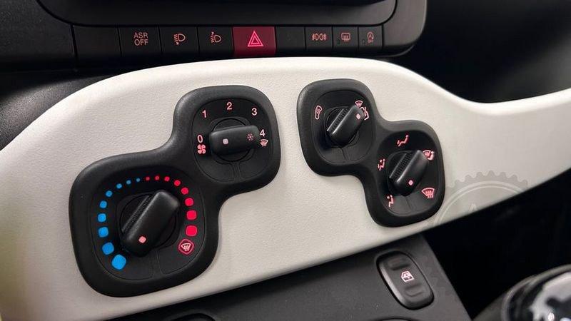 FIAT Panda 1.0 FireFly S&S Hybrid Pandina CARPLAY PDC POST