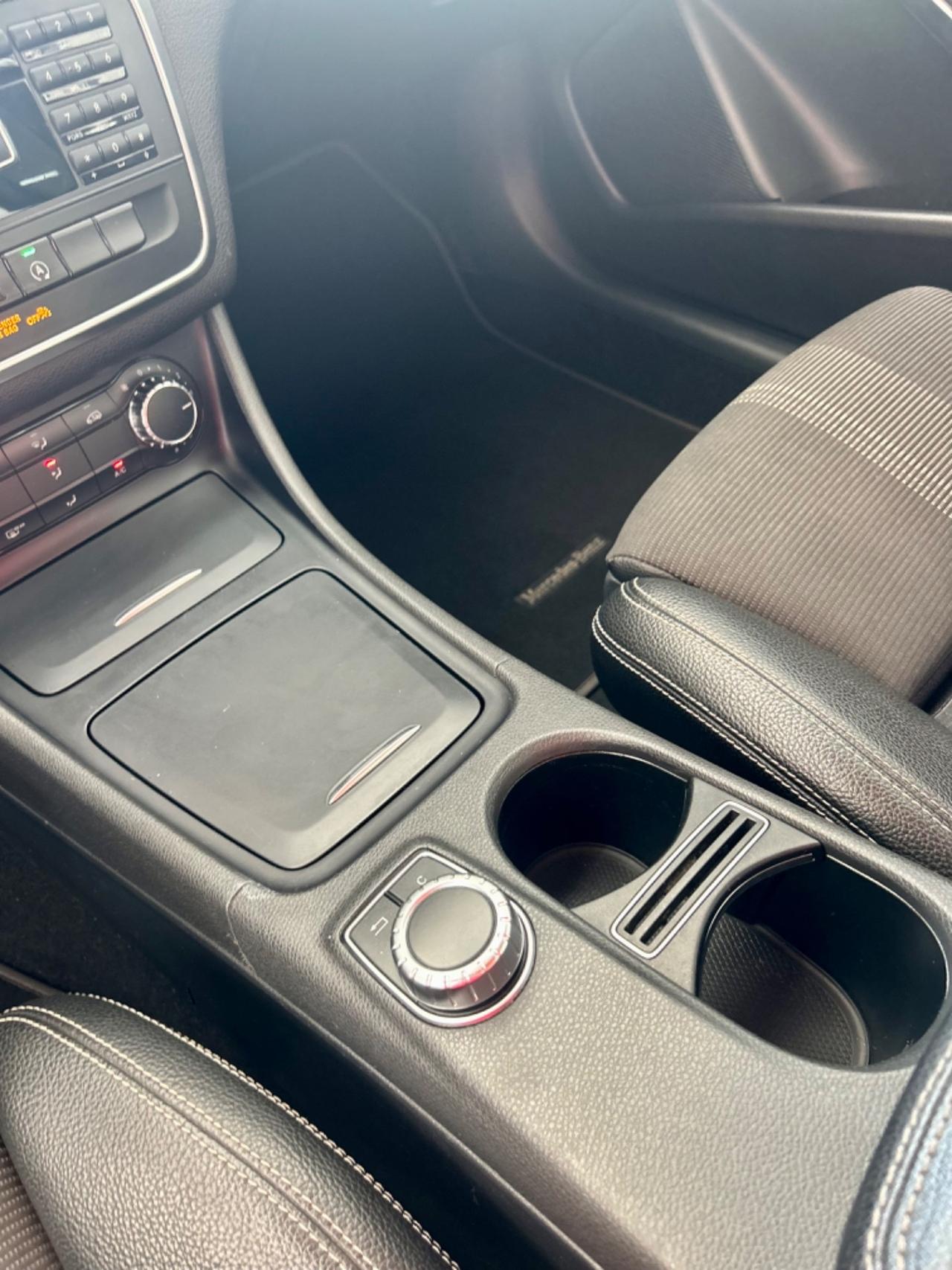 Mercedes-benz GLA 200 d Sport FINANZIABILE