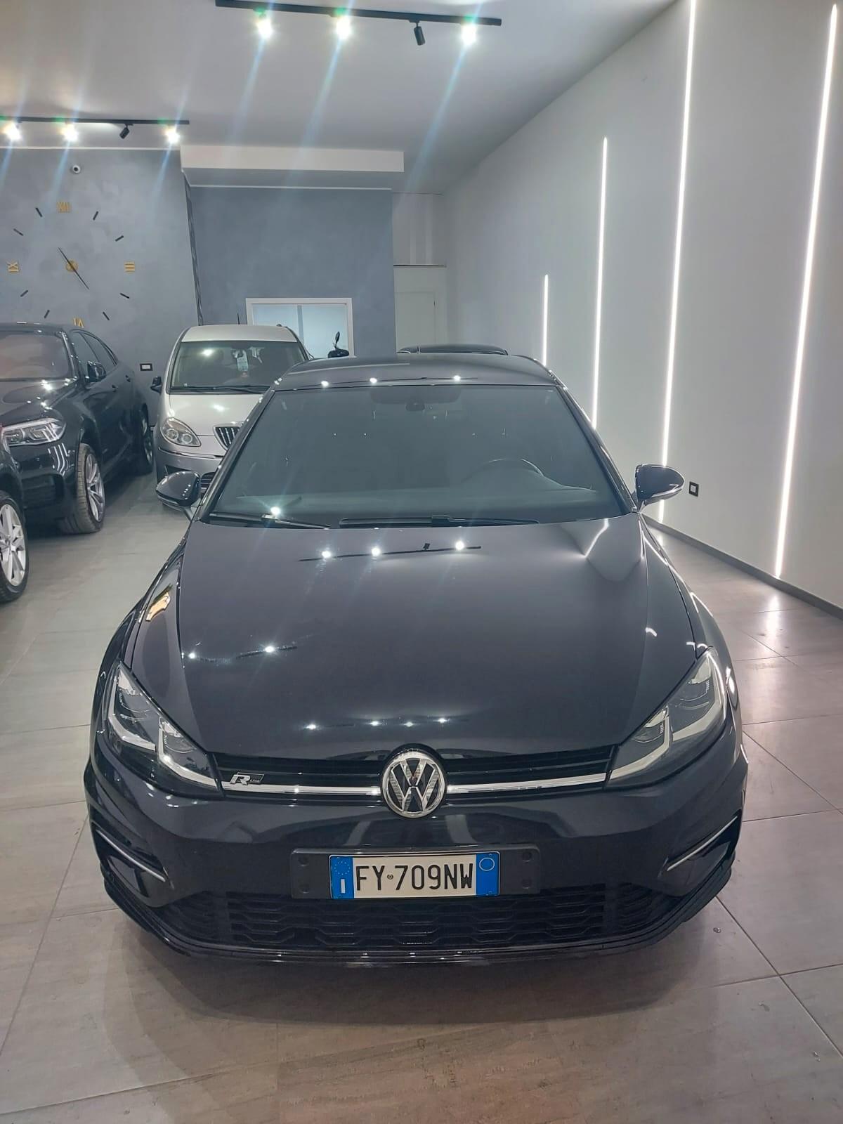 Volkswagen Golf 1.6 TDI 115 CV 5p. R-LINE 2019