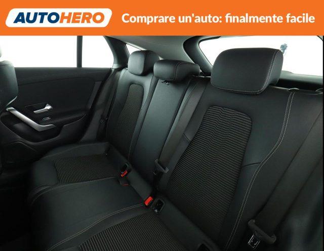 MERCEDES-BENZ GLB 200 Automatic Sport