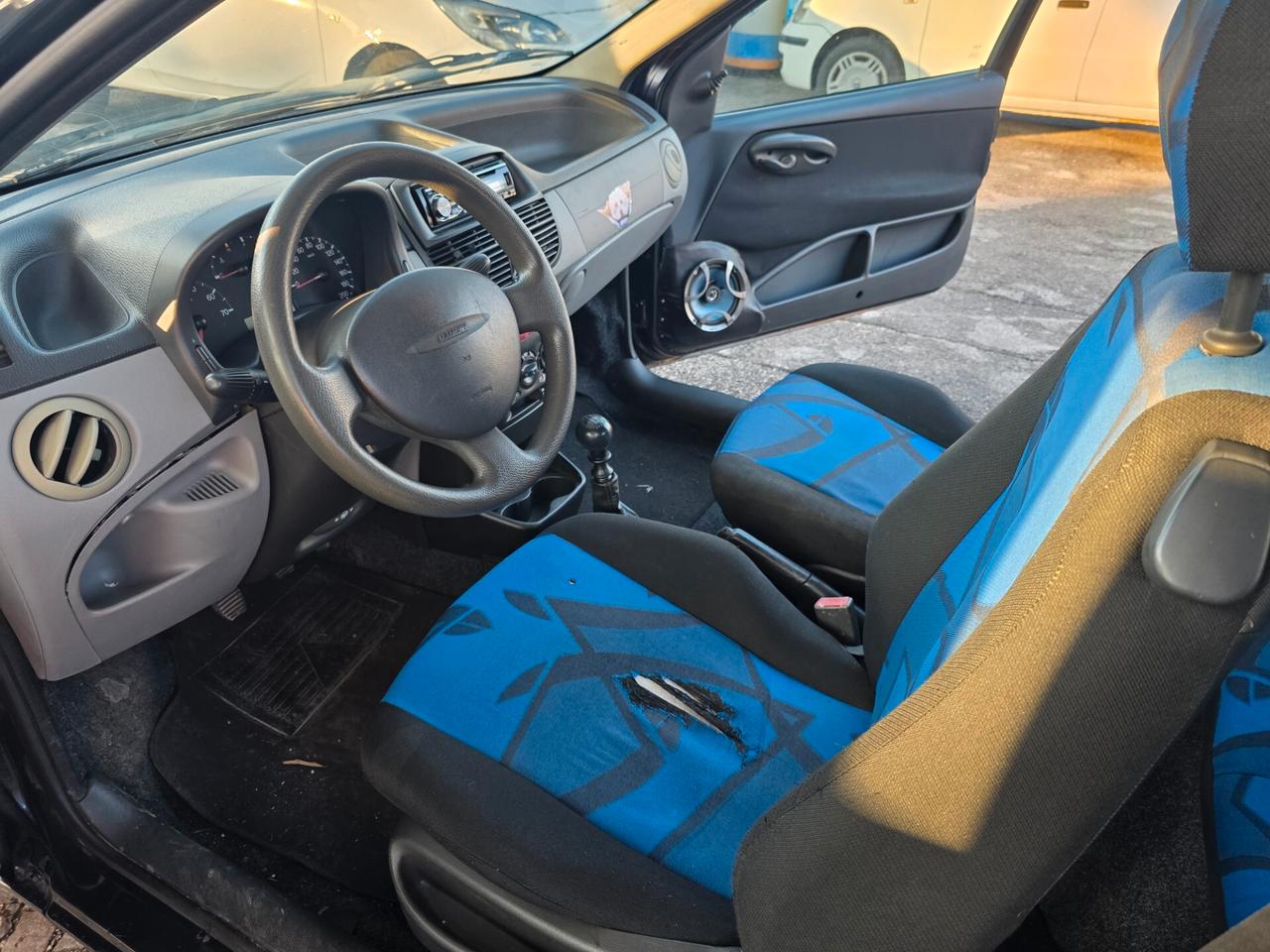 Fiat Punto 1.2i cat 3 porte Verve con 175.000km Neopatentati ok