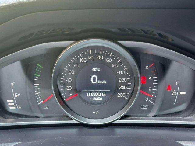 VOLVO V40 D2 Business
