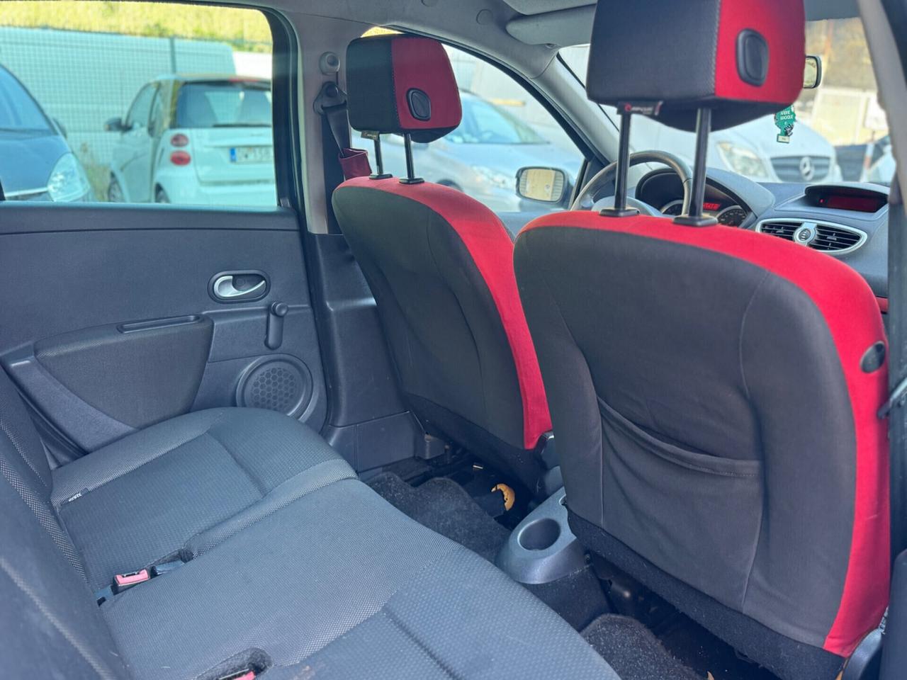 Renault Clio 1.2 16V 5 porte Rip Curl 2007