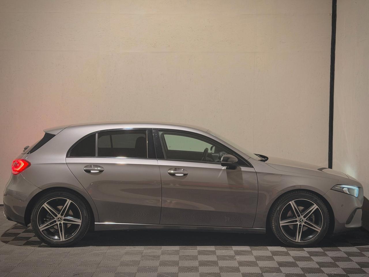 Mercedes-benz A 180 d Sport - NEOPATENTATI