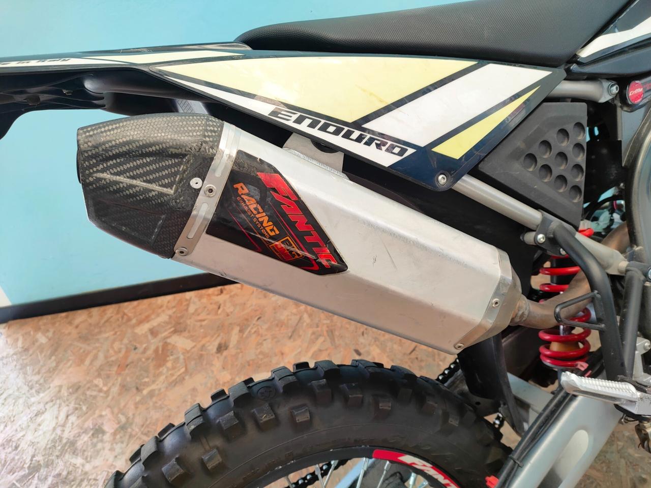 Fantic Motor XEF 125: divertente e potente