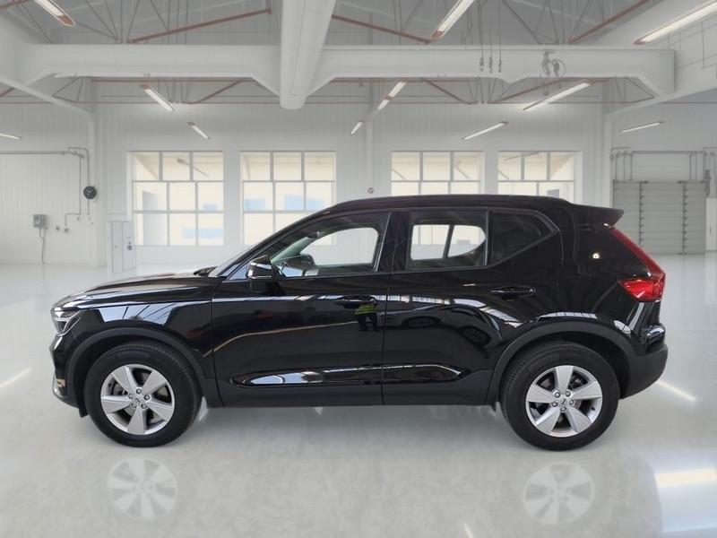 VOLVO XC40 B3 AUTOMATICO ESSENTIAL SUV