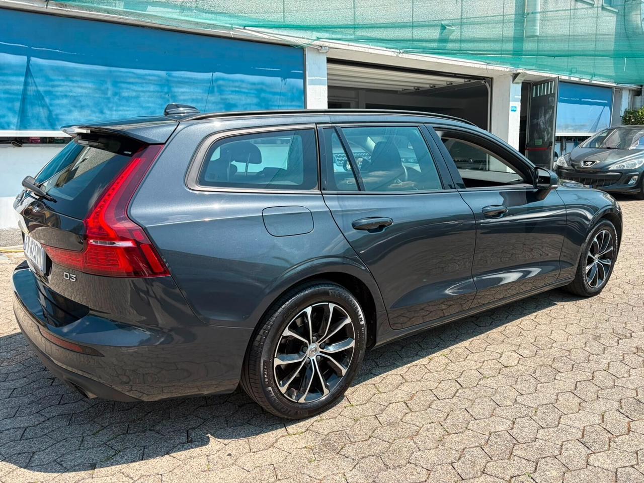 Volvo V60 D3 Business Plus*EURO6*NAVI*CERCHI