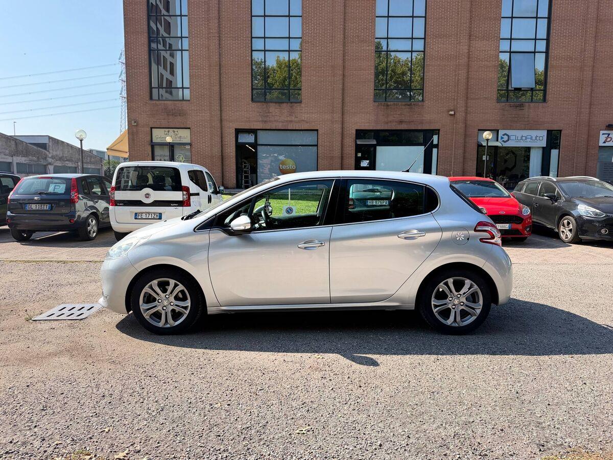 Peugeot 208 208 1.2 PT Allure s&s 5p etg5 E6