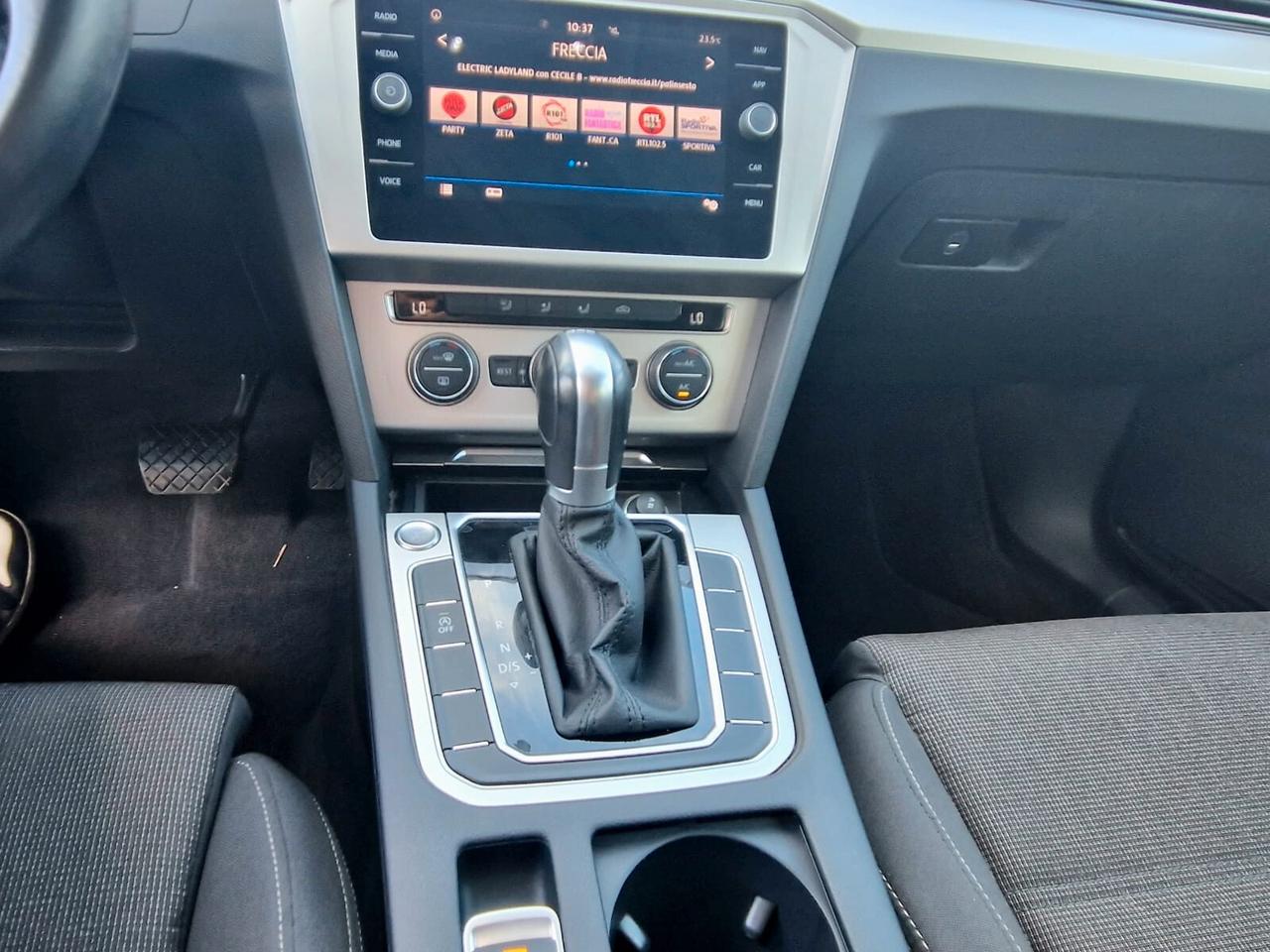 Volkswagen Passat Variant 2.0 TDI DSG Business BlueMotion Tech
