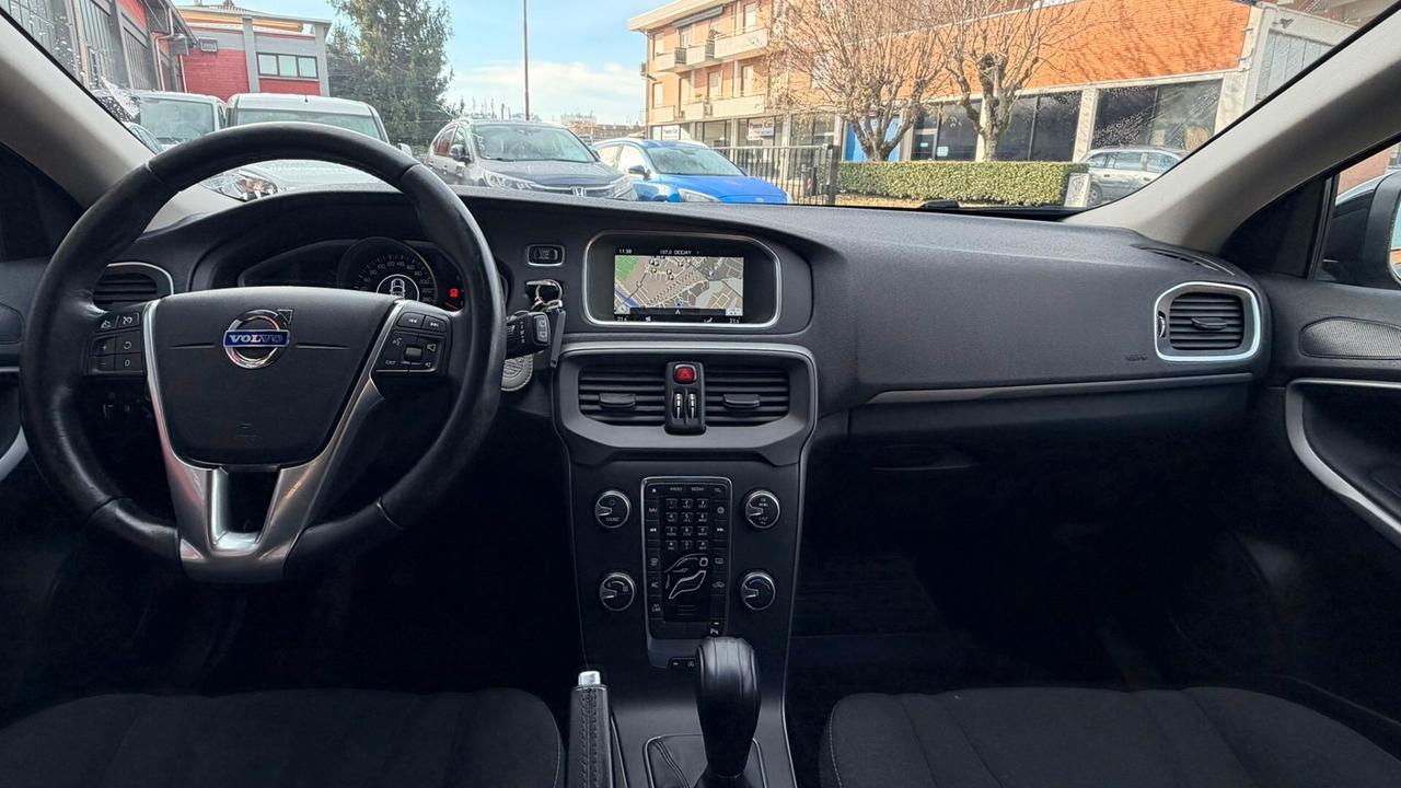 Volvo V40 D2 Momentum Neopatentati