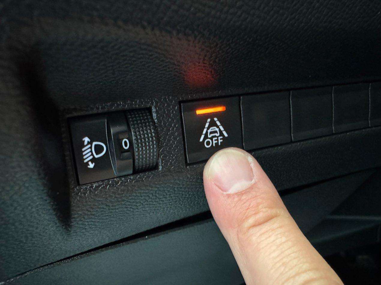 Peugeot 2008 1.2 GT Line 130cv Navi Carplay Uniprop