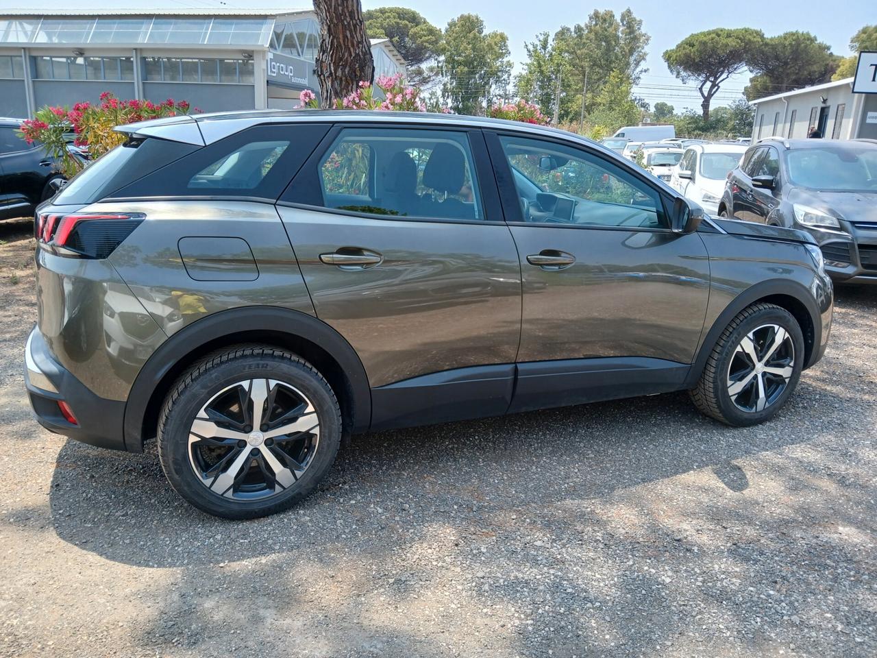 Peugeot 3008 BlueHDi 130 S&S EAT8 Business