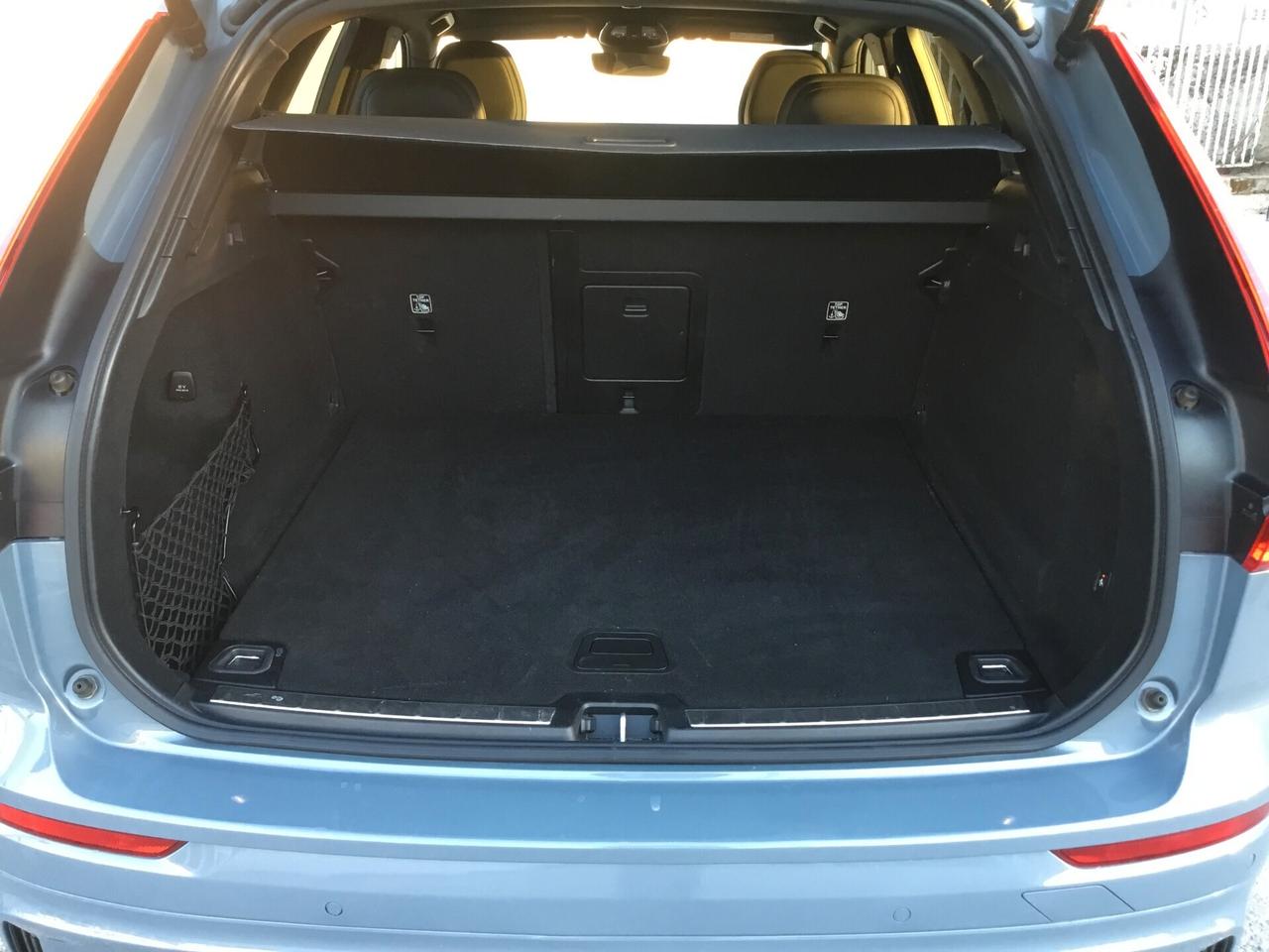 Volvo XC60 B5 (d) AWD AUT. R-DESIGN