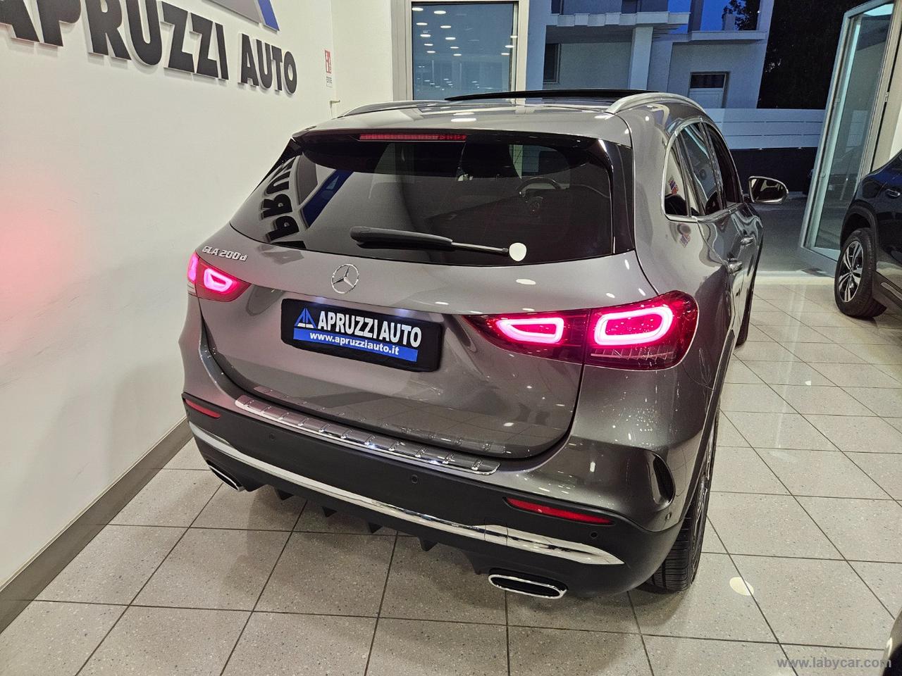 MERCEDES-BENZ GLA 200 d Automatic Premium