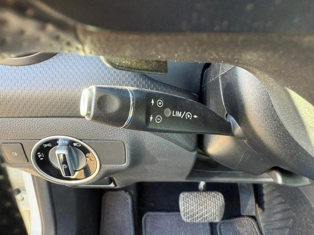 MERCEDES-BENZ A 180 CDI Automatic Premium NAVI - XENO - PDC - 17