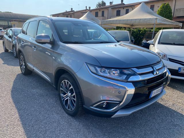 MITSUBISHI Outlander 2.2 DI-D 4WD Instyle Plus SDA 7 posti