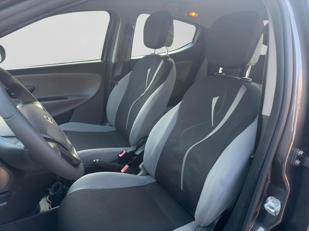 Lancia Ypsilon 1.2 69cv GPL Ecochic Gold