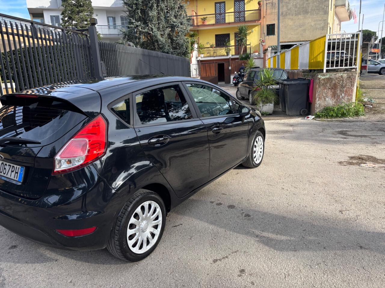 Ford Fiesta 1.5 TDCi 75CV 5 porte Titanium
