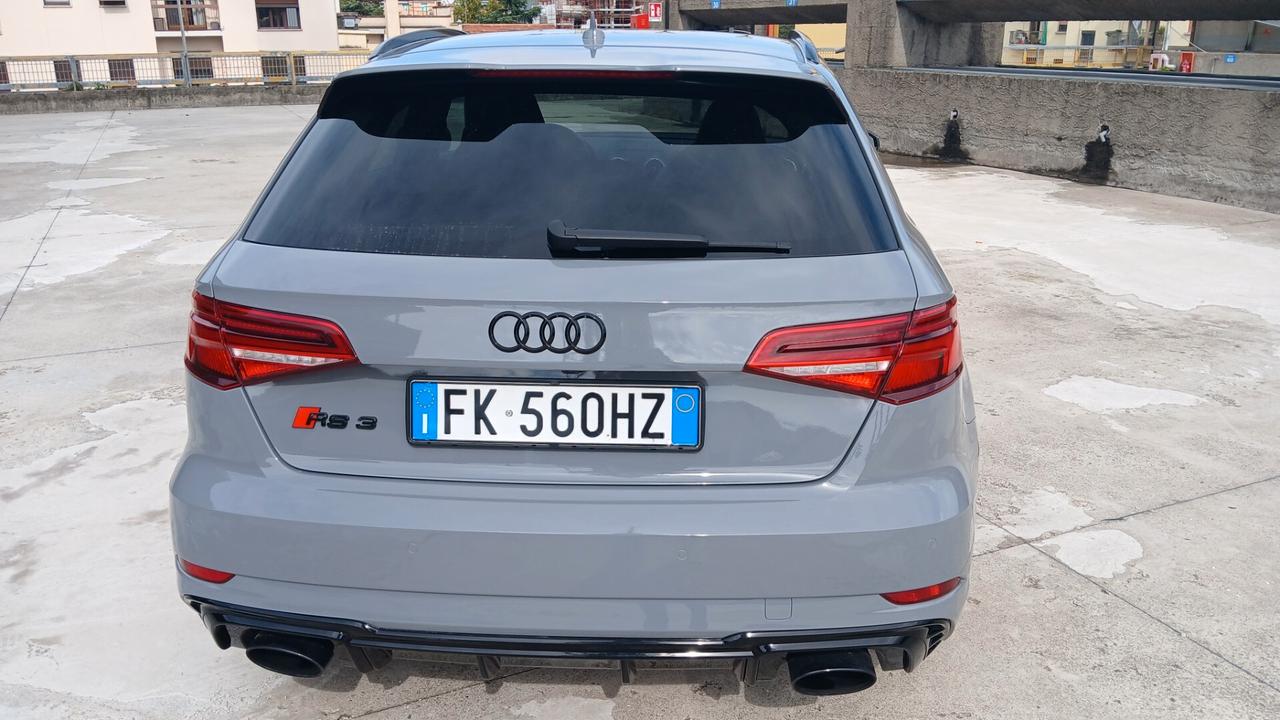 Audi RS3 TFSI 400 CV