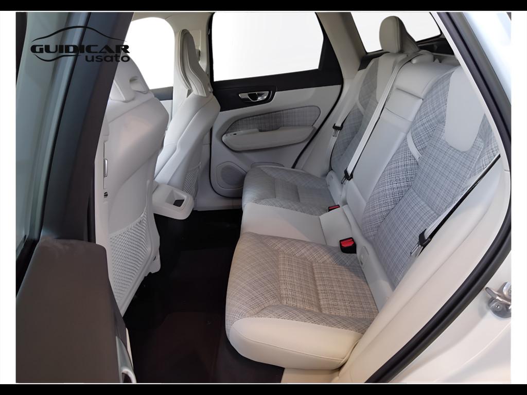 VOLVO XC60 II 2022 - XC60 2.0 b4 Core awd auto