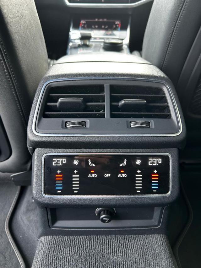 AUDI A6 Avant 40 2.0 TDI quattro ultra S tronic S-Line