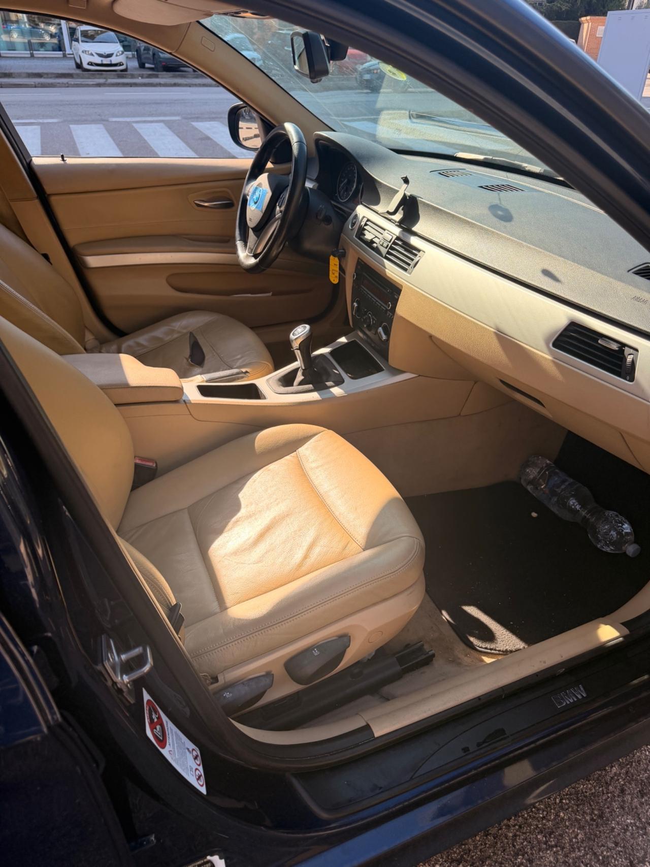 BMW 318D euro5 Manuale pelle per EXPORT