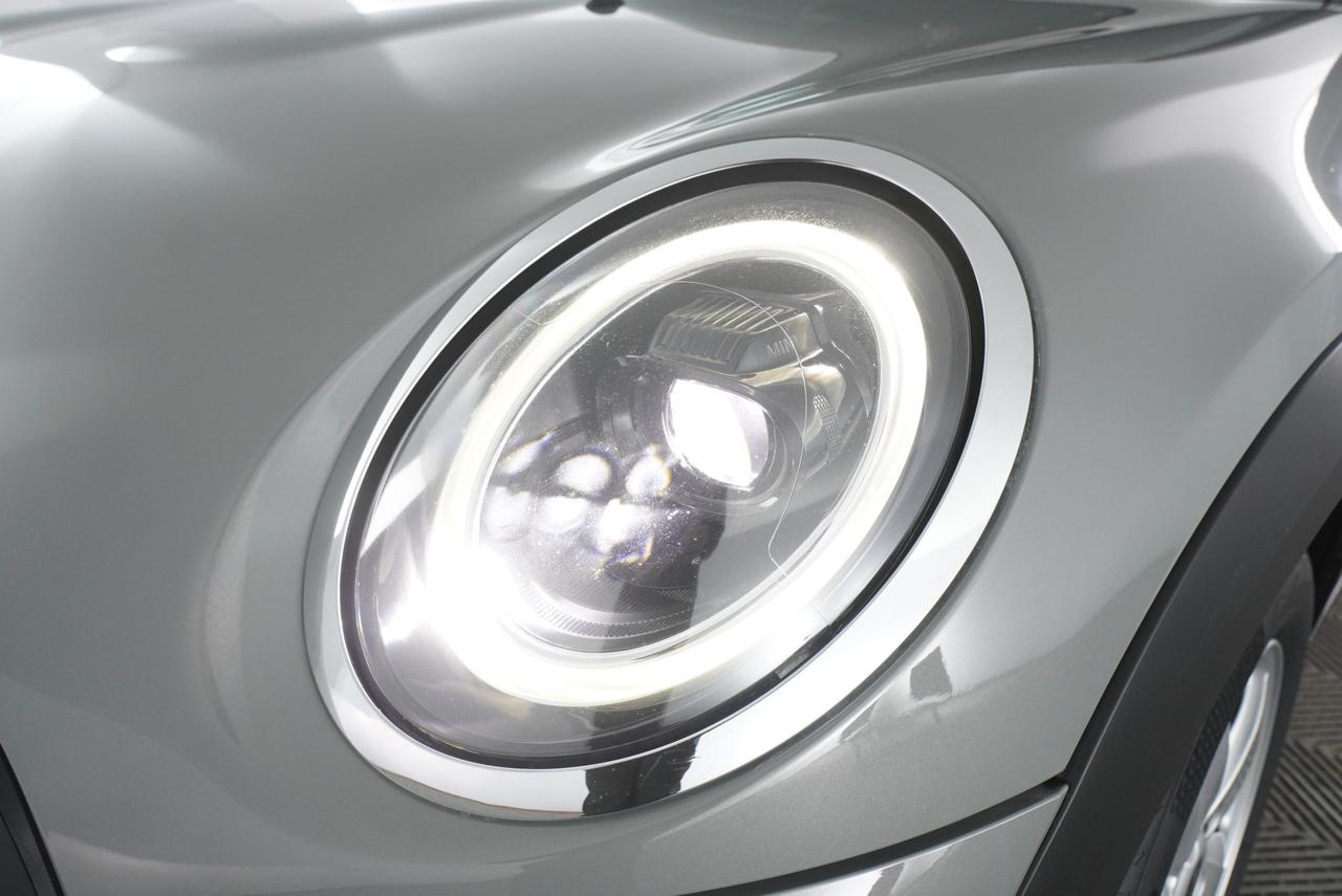 MINI Mini 5 porte (F55) 1.5 Cooper Essential 5 porte