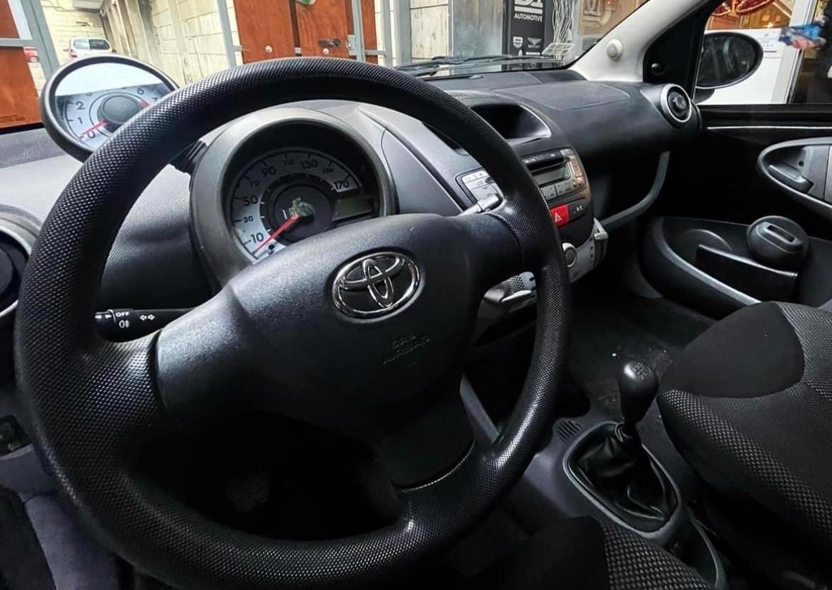 Toyota Aygo 1.0 12V VVT-i 5 porte neopatentati