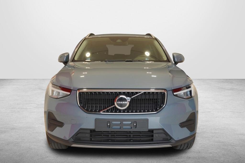 VOLVO XC40 1.5 T2 129CV 6M. ESSENTIAL ( FARI LED - COCKPIT - CRUISE - NAVI - MIRROR - SENSORI POST. - TELECAMERA POST. - CERCHI 17 )