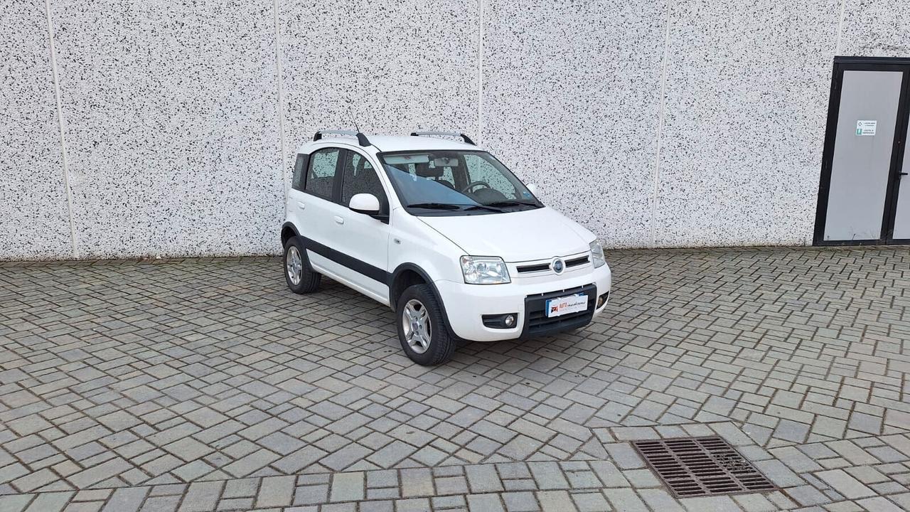 Fiat Panda 4X4 1.3 MJET Climbing Neopatentati Gancio