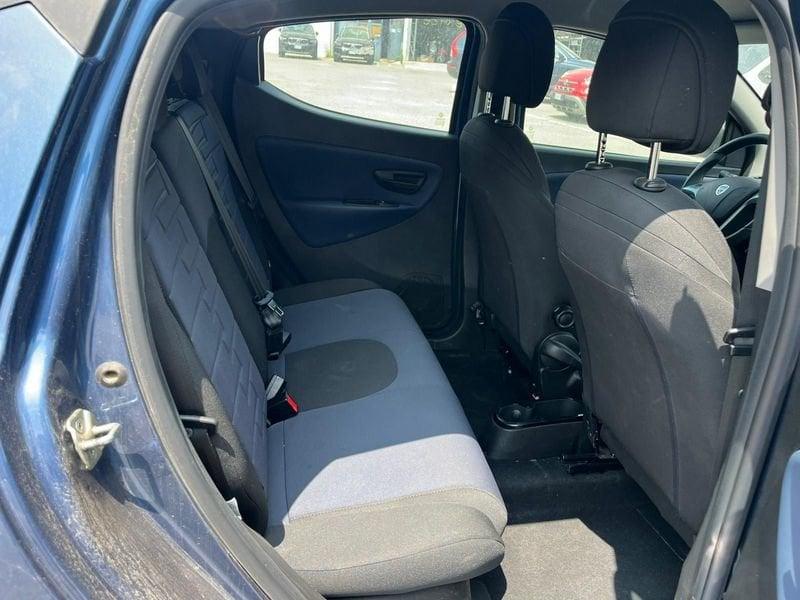 Lancia Ypsilon Ypsilon 1.0 FireFly 5 porte S&S Hybrid Platino