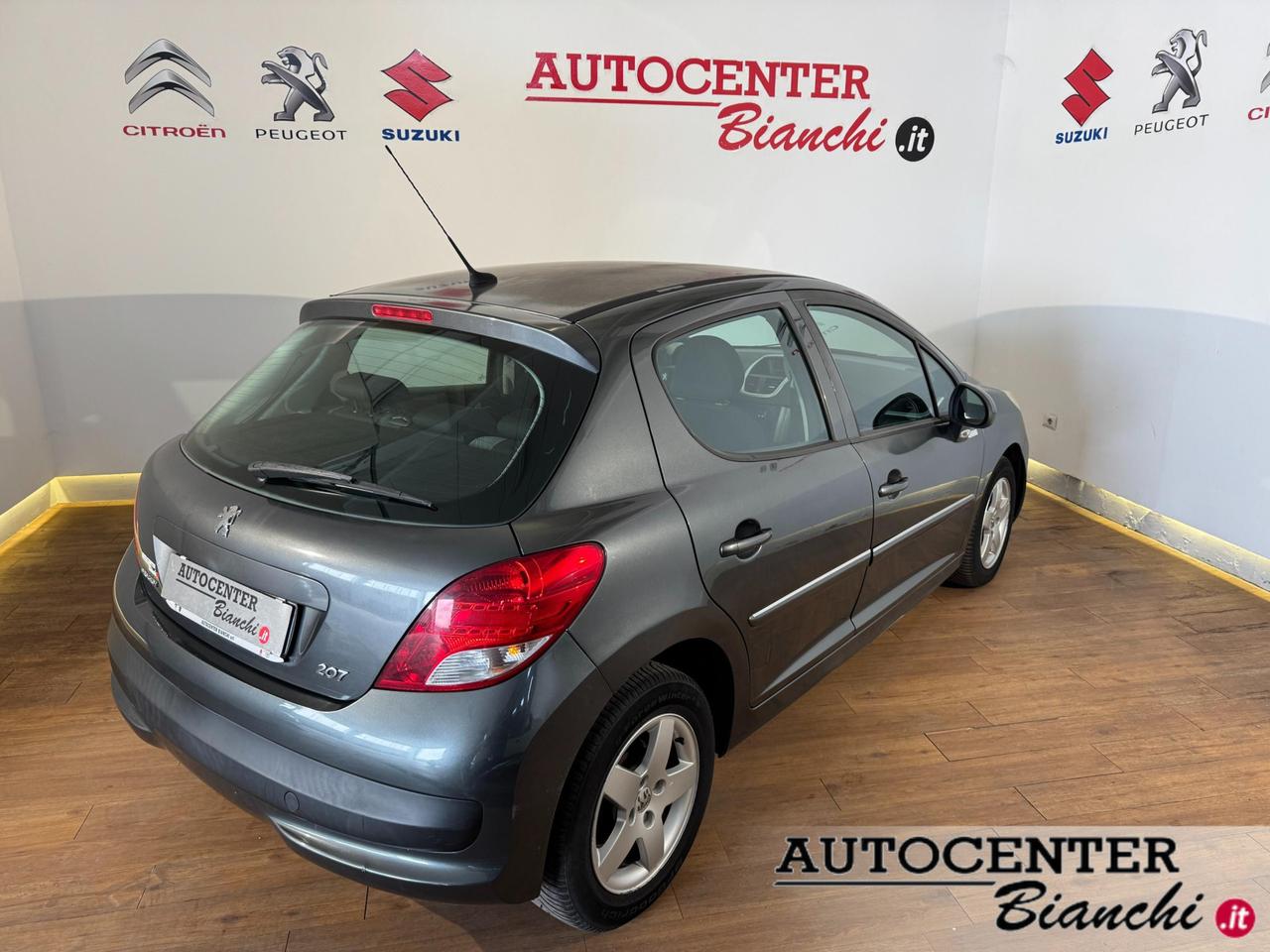 Peugeot 207 5 Porte 207 5p 1.6 hdi 8v Millesim 200