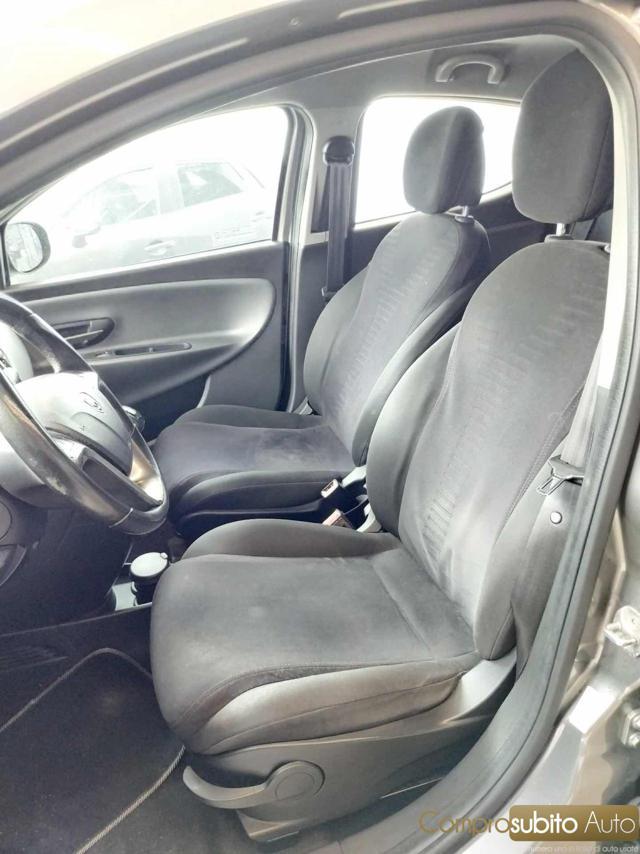 LANCIA Ypsilon 1.2 69 CV ( Garanzia 12 Mesi)