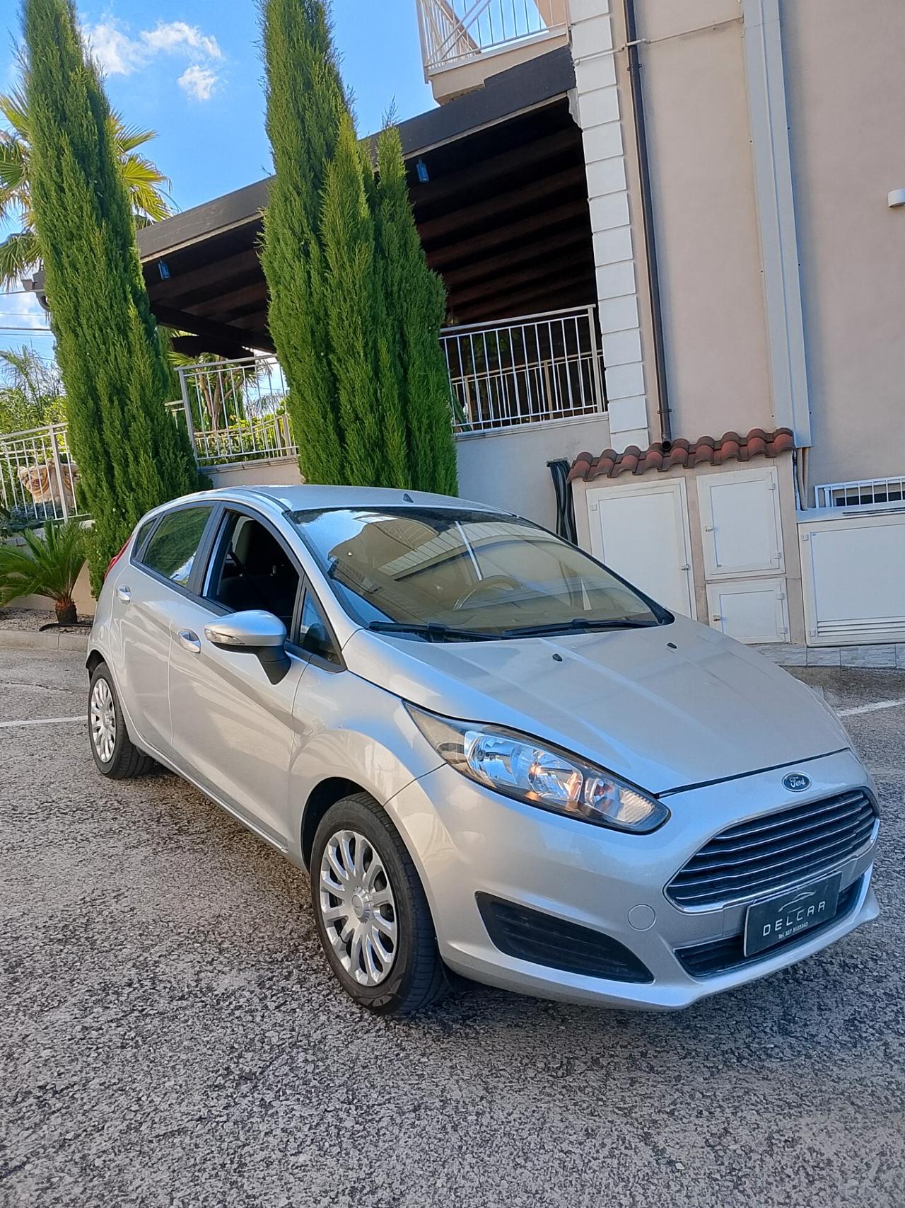Ford Fiesta 1.2 60CV 5 porte Titanium
