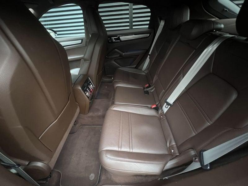 Porsche Cayenne Coupè Cayenne Coupè 3.0 V6 E-Hybrid Platinum Edition 462 CV