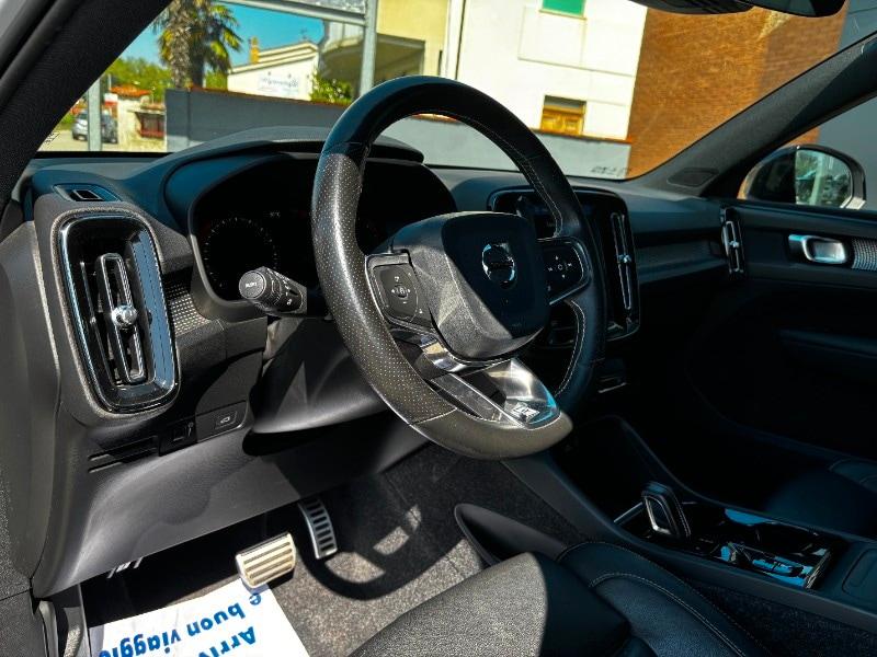 VOLVO XC40 (2017-->) XC40 D3 Geartronic R-design