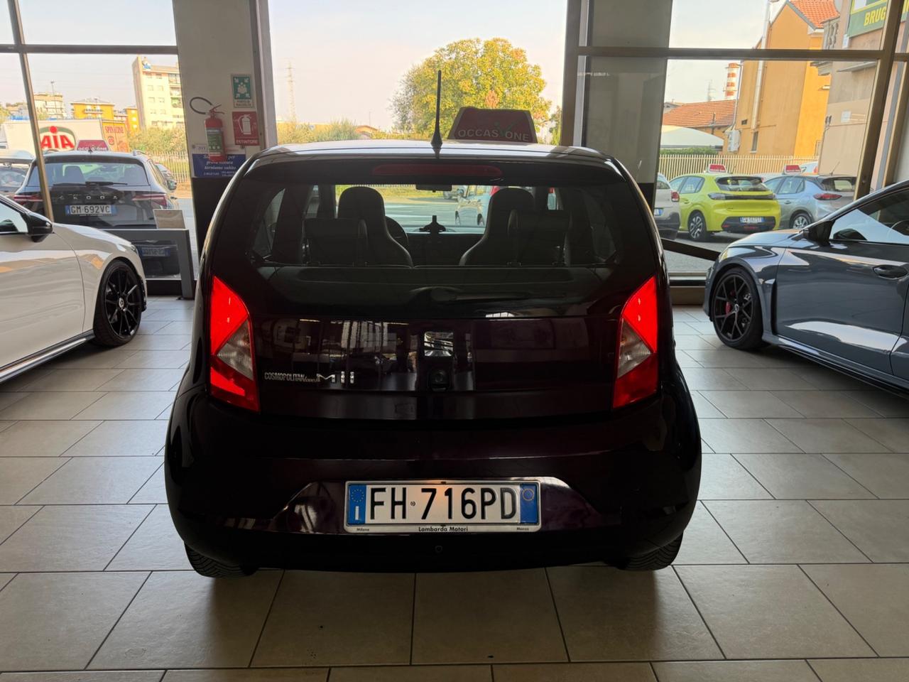 Seat Mii 1.0 5 porte by Cosmopolitan - Nessun vincolo -