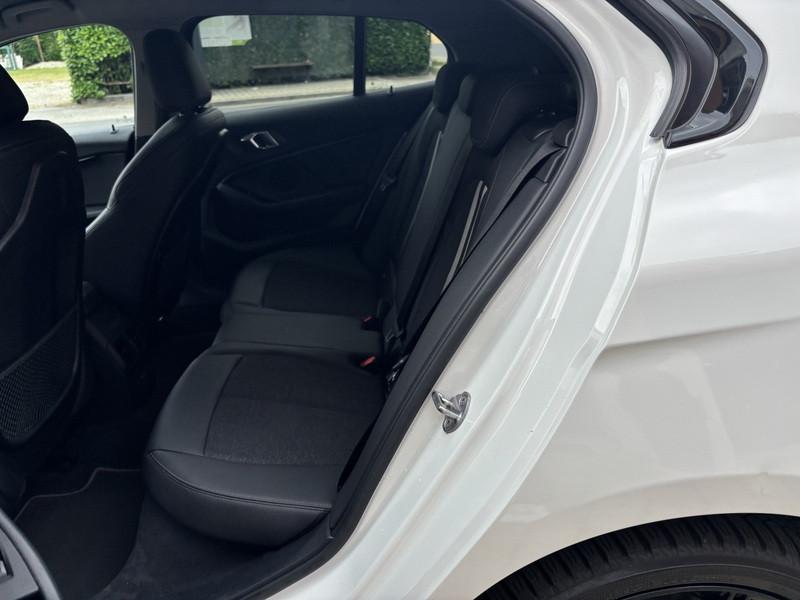 BMW 118 i Advantage 140cv auto FULL LED-NAVI-18"