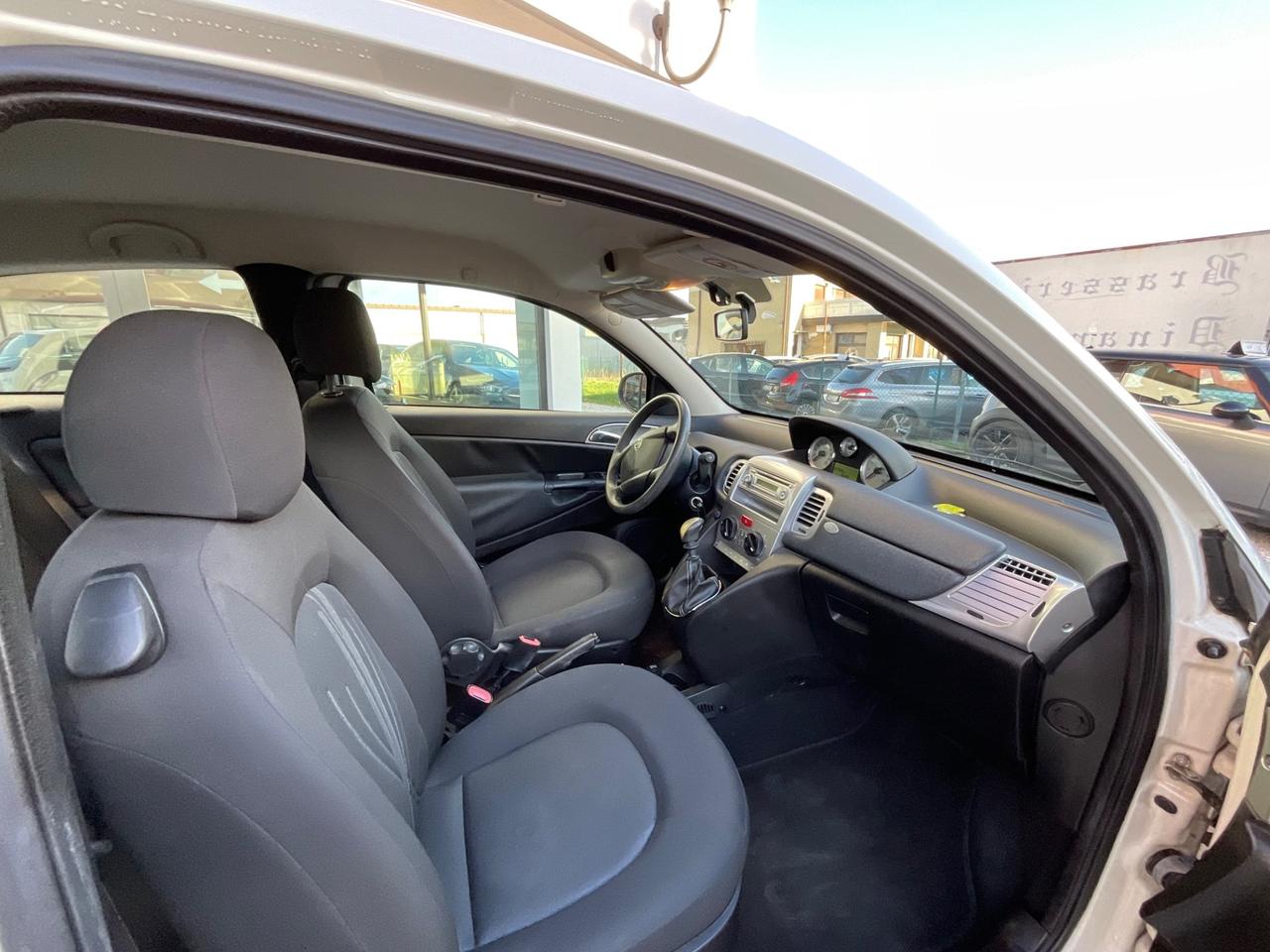 Lancia Ypsilon 1.2 69 CV Diva