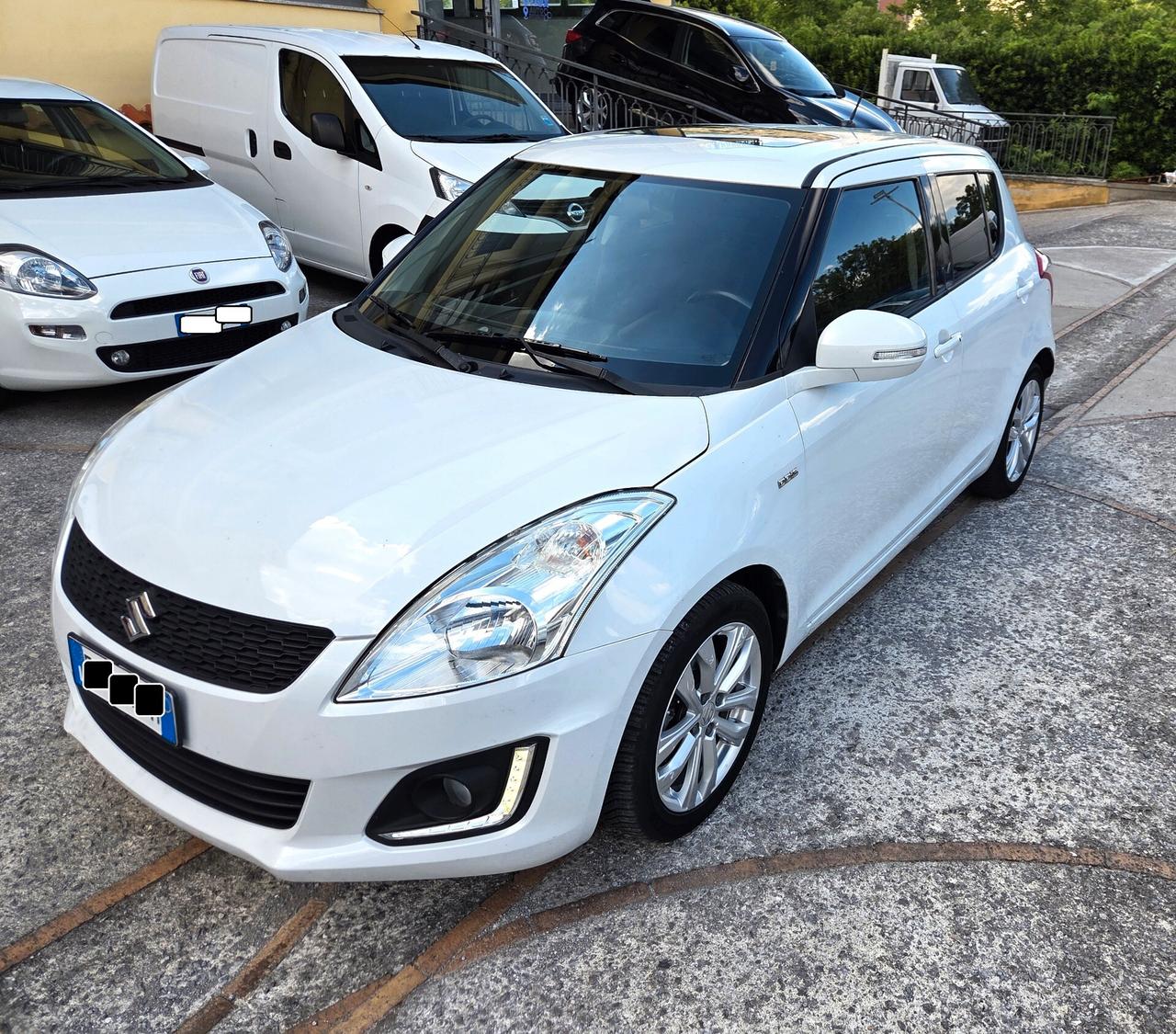 Suzuki Swift 1.3 DDiS FULL NAVI SENSORI TETTO GARANZIA