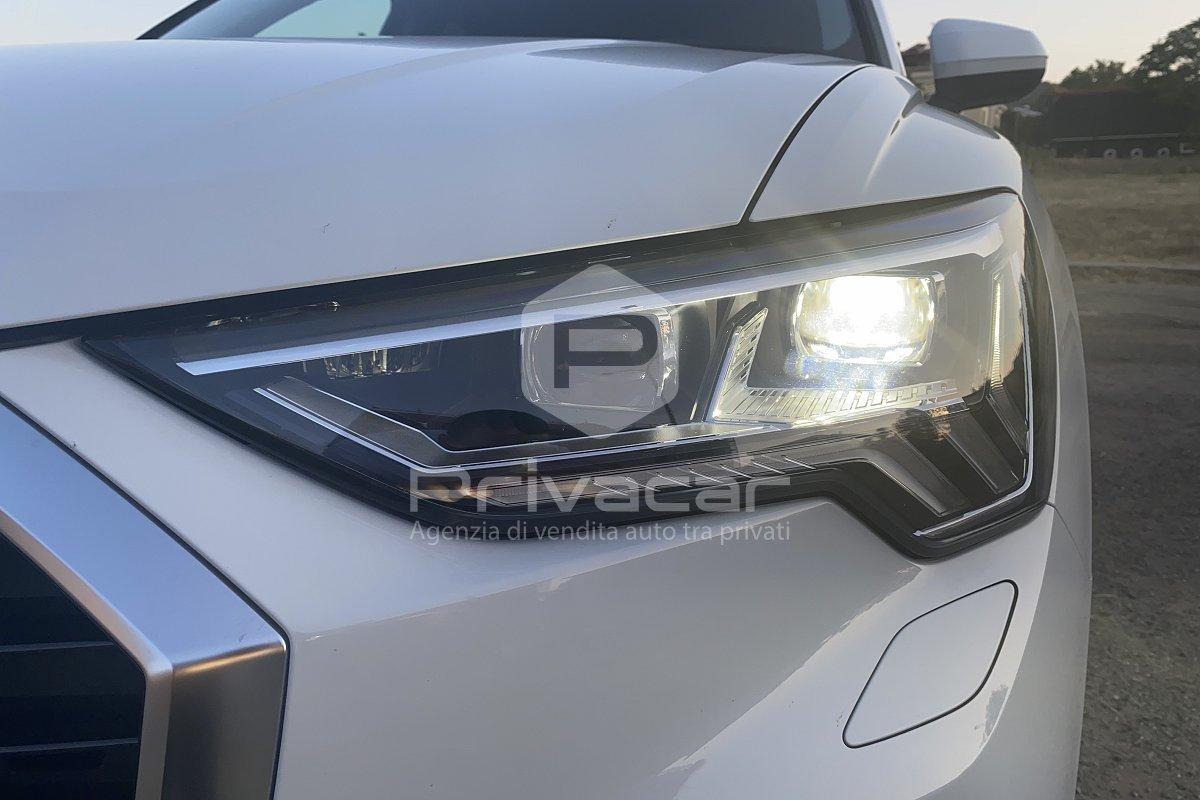 AUDI Q3 35 TDI quattro S tronic S line edition