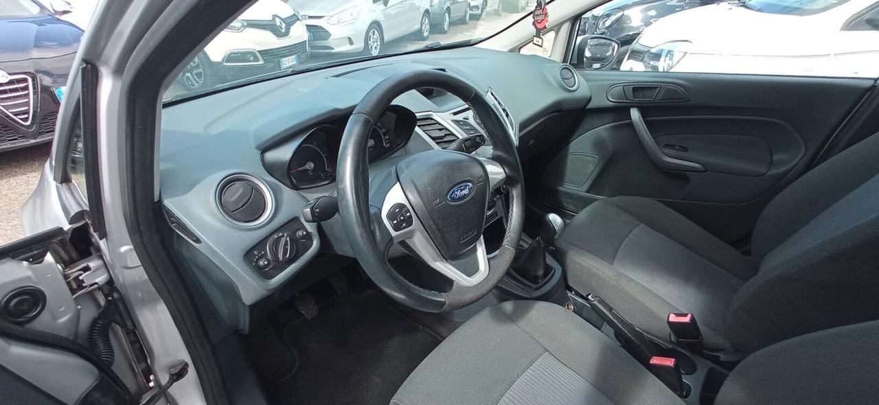 Ford Fiesta 1.4 TDCi LEGGI!