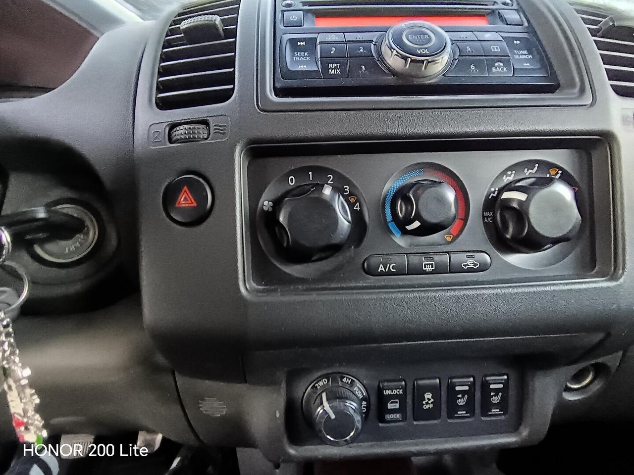 NISSAN Navara 2.5 dCi 190CV 4 porte Double Cab