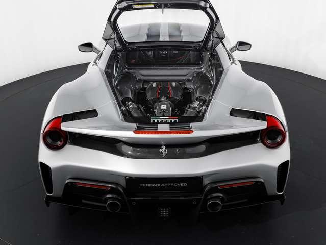 Ferrari 488 Pista