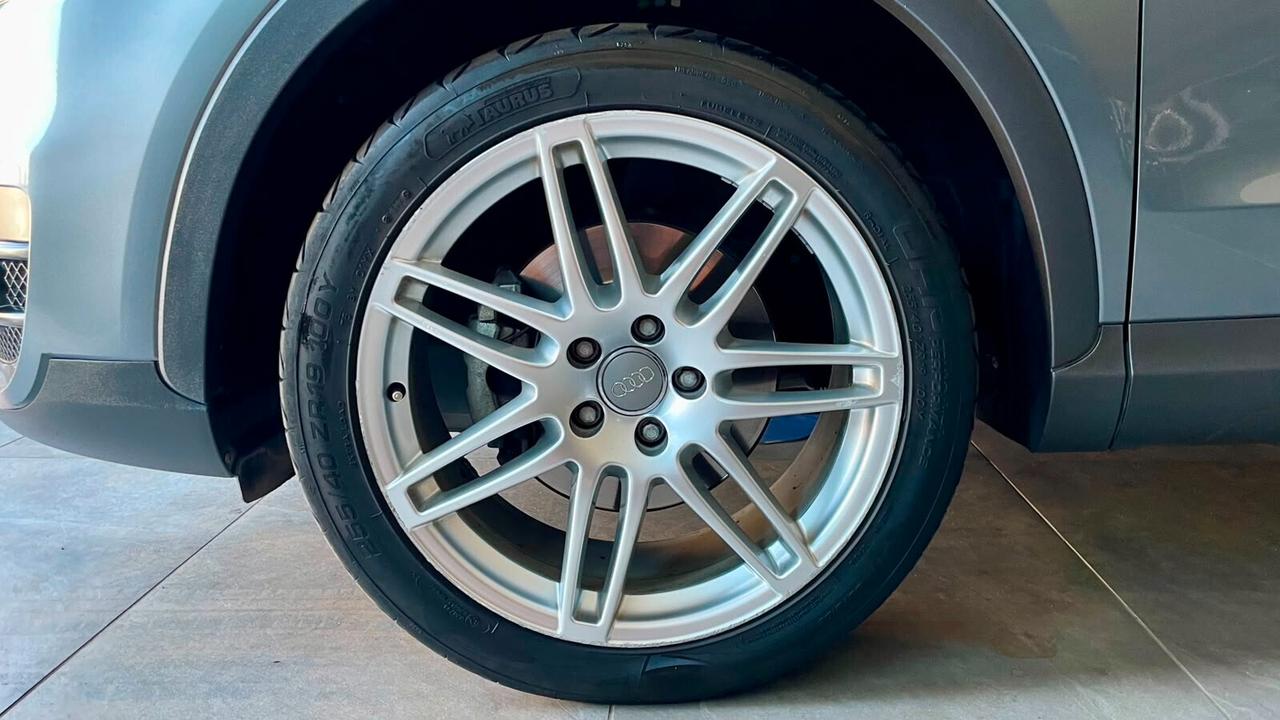 AUDI Q3 QUATTRO 2.0 BUSINESS PLUS S-TRONIC 177 CV - FULL LED