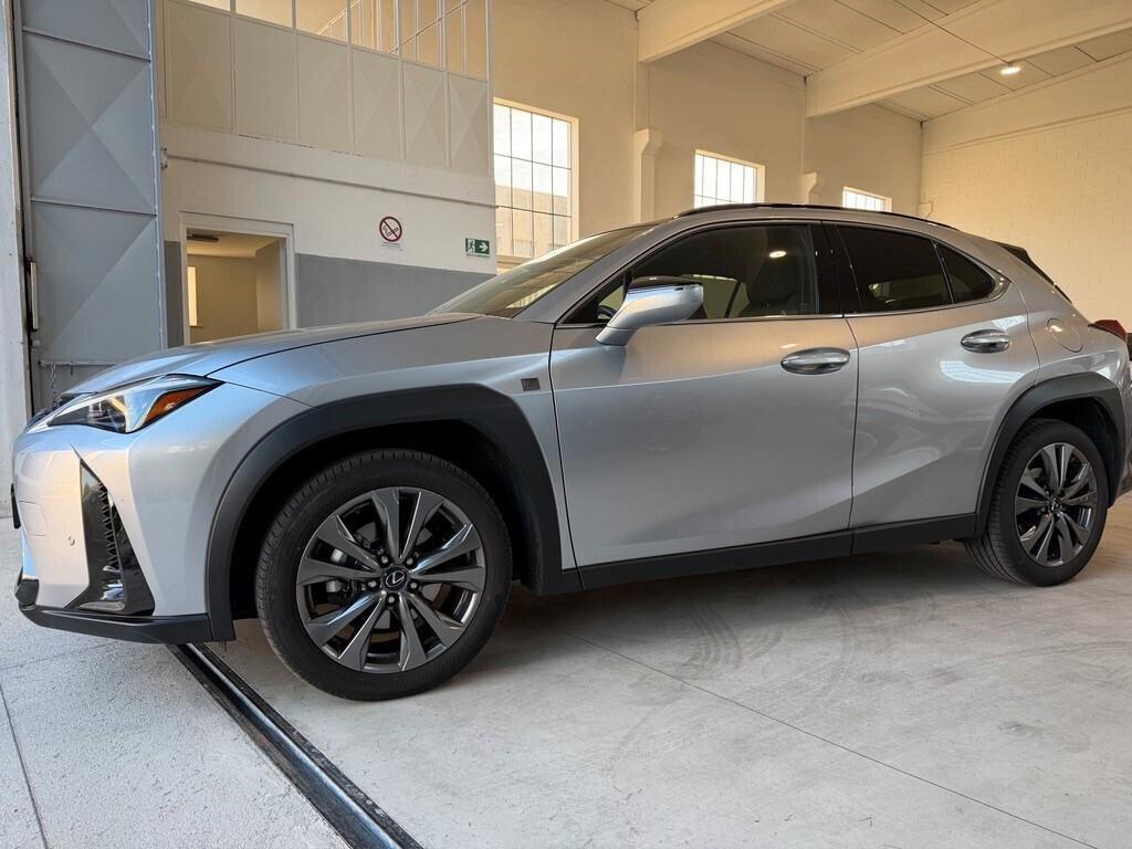 Lexus UX Hybrid 4WD Design